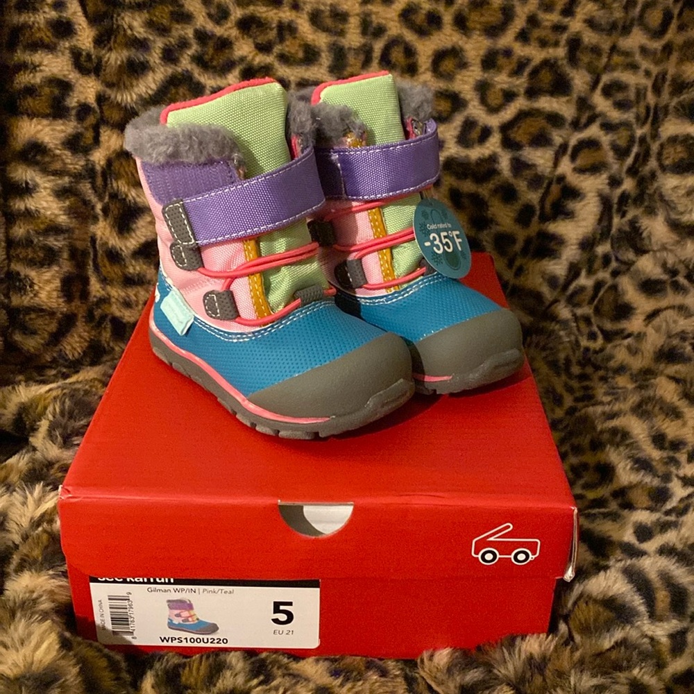 NIB See Kai Run toddler snow boots size 5
